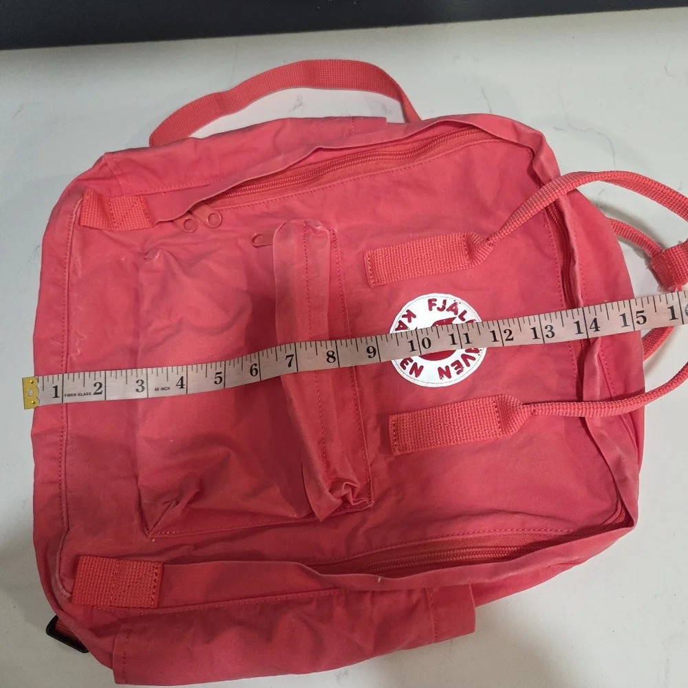 Fjällräven Kånken backpack, Lightweight, Spacious Coral Pink - Picture 11 of 12